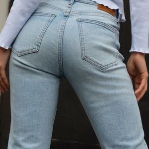 COPY - Aritzia denim forum yoko high rise light blue wash jeans, size 24